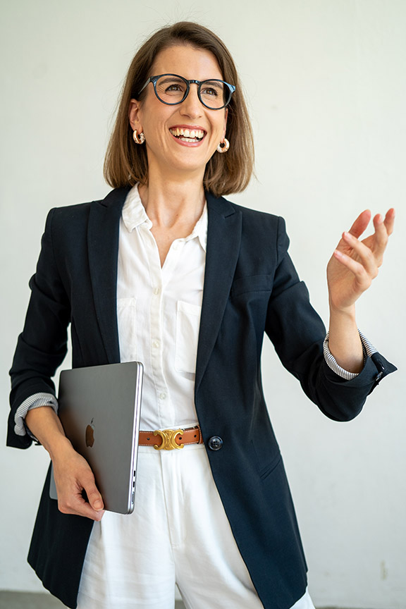 Commercial Miriam Korczak